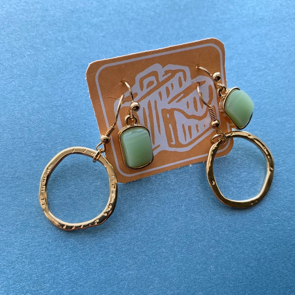 NEW 2pc Simple Drop Earrings Gift Set (Jade/Gold) - Picture 2 of 3